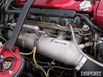 Intake manifold in the Nismo GT40-R32