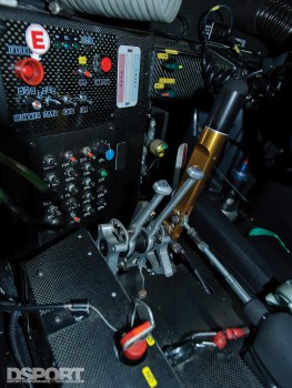 090-004-Feat-LexusIS350-Cockpit