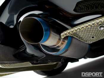 Exhaust on the 500 HP Honda S2000