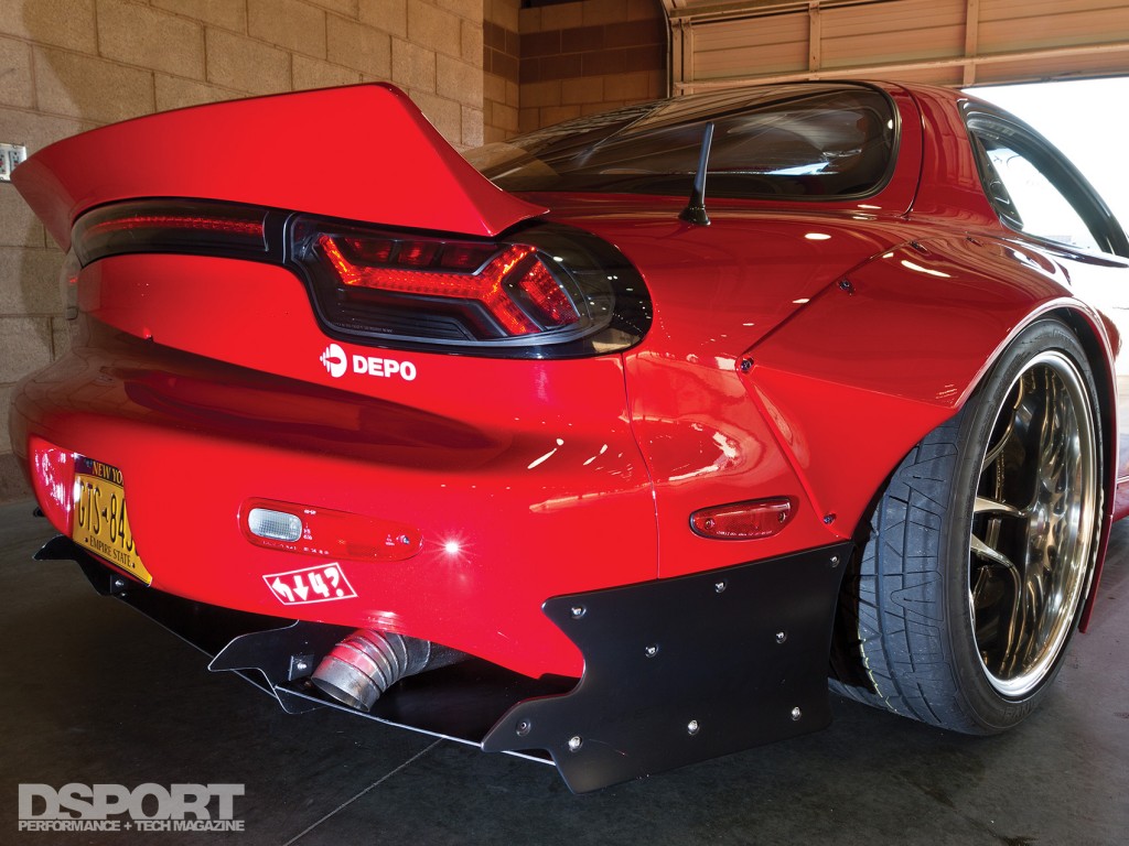 Widebody rear of the Mazda RX7.