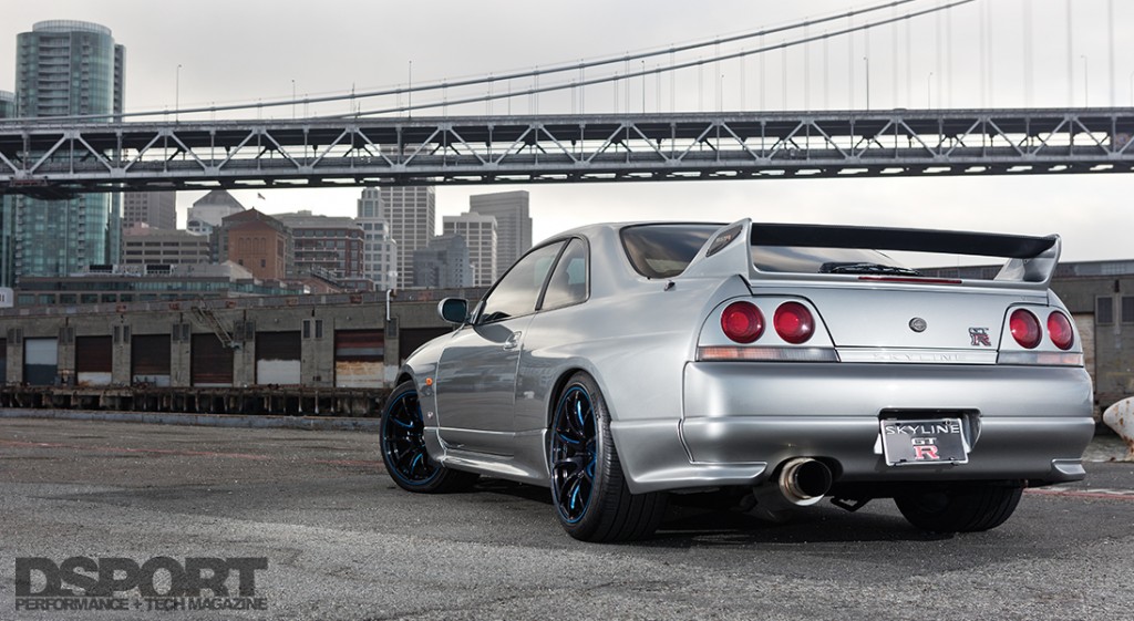 Rear view of the R33 by the bridge