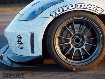 Savanna Little's 350z Konig Wheel