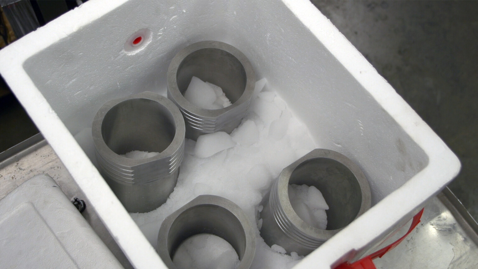 Cylinder Sleeves Installation How to Using Dry Ice