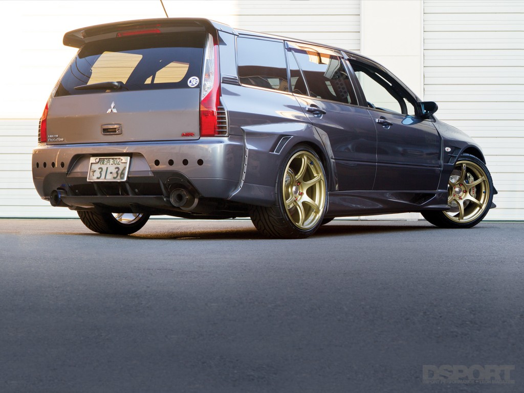 DSPORT Feature 2006 Mitsubishi Lancer EVOLUTION Wagon