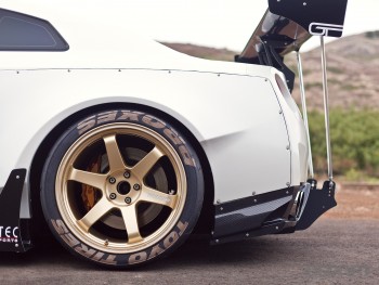 DSPORT Magazine feature editorial on 800 Horsepower Nissan GT-R Street Car