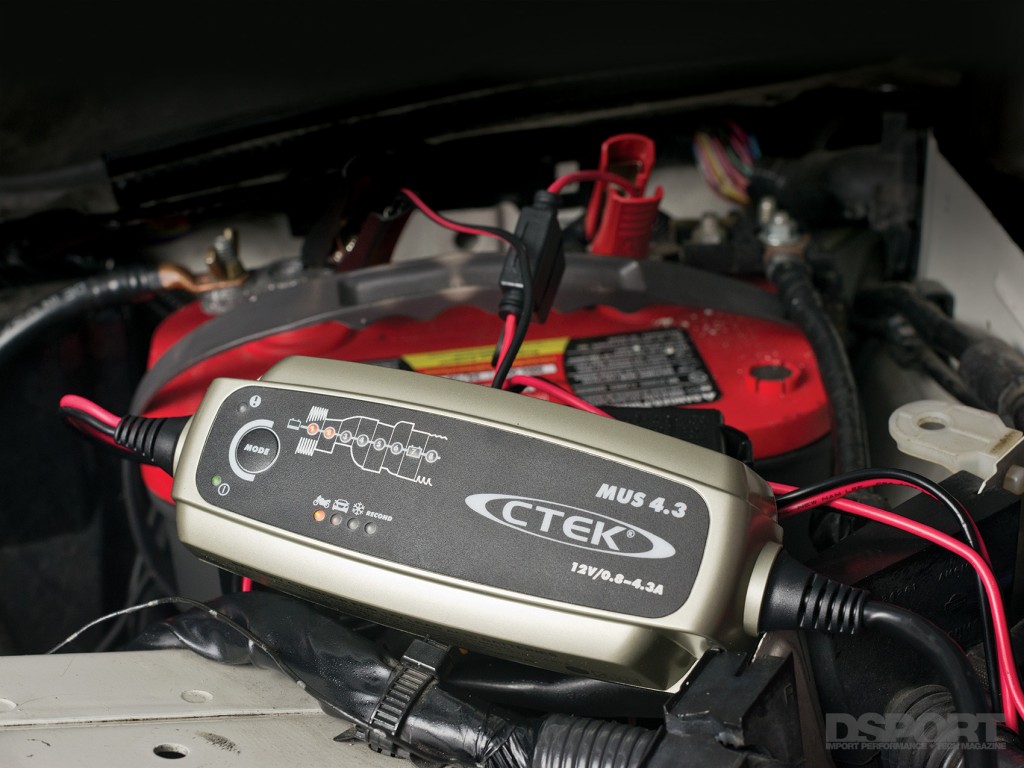 CTEK Battery Charger DSPORT Magazine